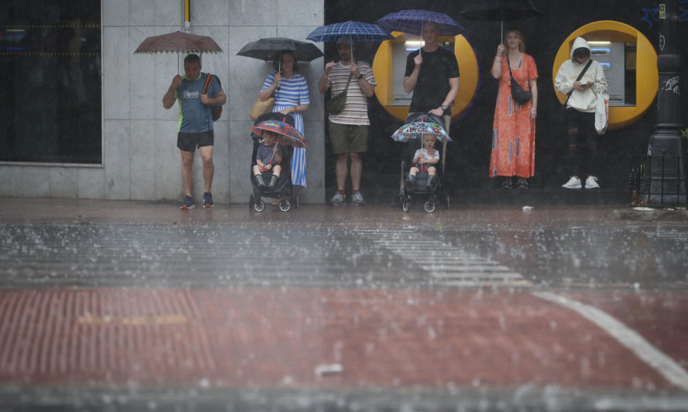 18 provincias españolas en alerta por lluvias y tormentas