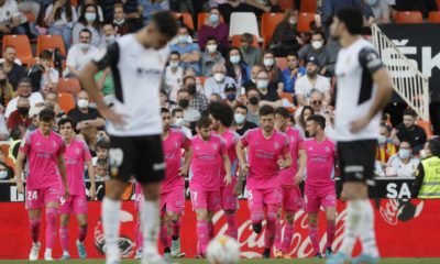 Osasuna asalta Mestalla y arrebata la novena plaza al Valencia (1-2)