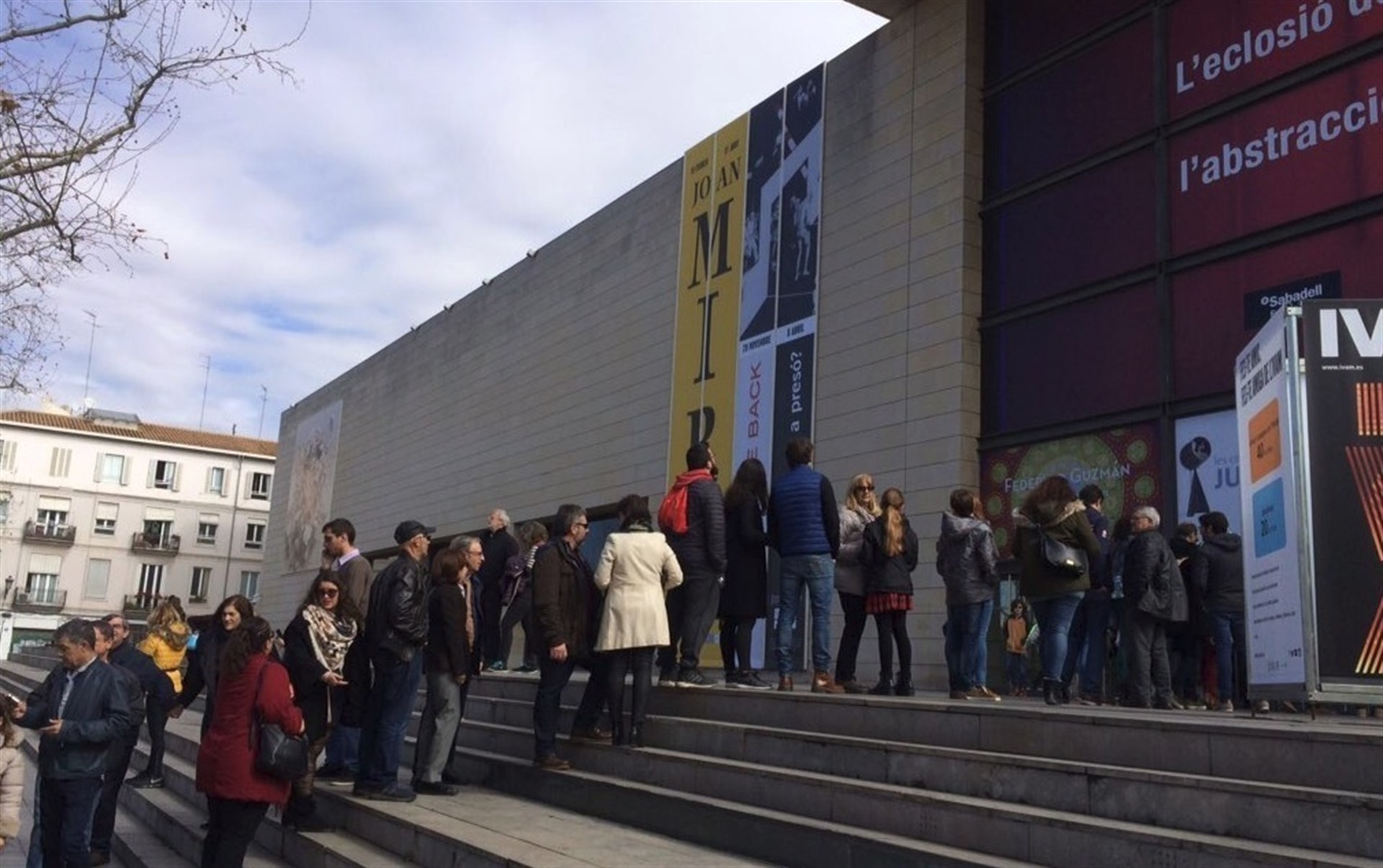 Unas 3.500 personas visitan la muestra de Miró en el IVAM en su primer fin de semana de exhibición