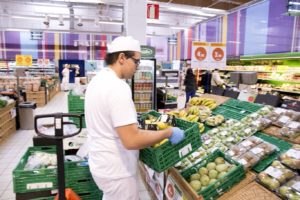 Se acerca un nuevo puente, y llega la pregunta ¿qué supermercados abren durante el puente de Todos los Santos?