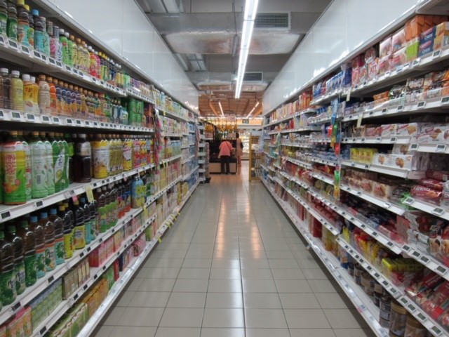 El Gobierno limita las unidades de productos en supermercados para frenar el desabastecimiento