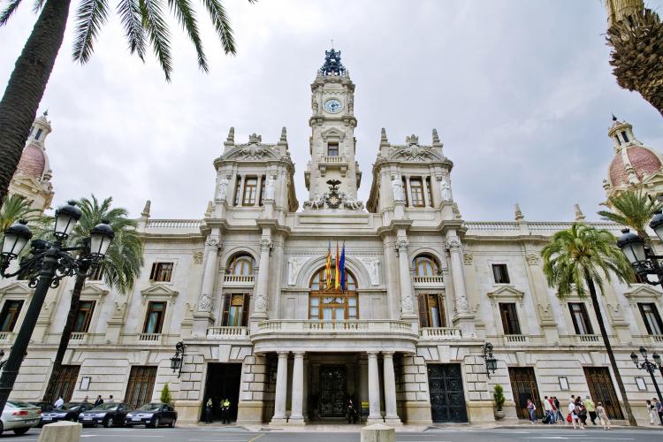 Regresa a la Plaza del Ayuntamiento de Valencia la Navidad