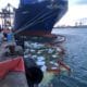 Una fuga de aceite de un contenedor provoca un vertido en el Puerto de València