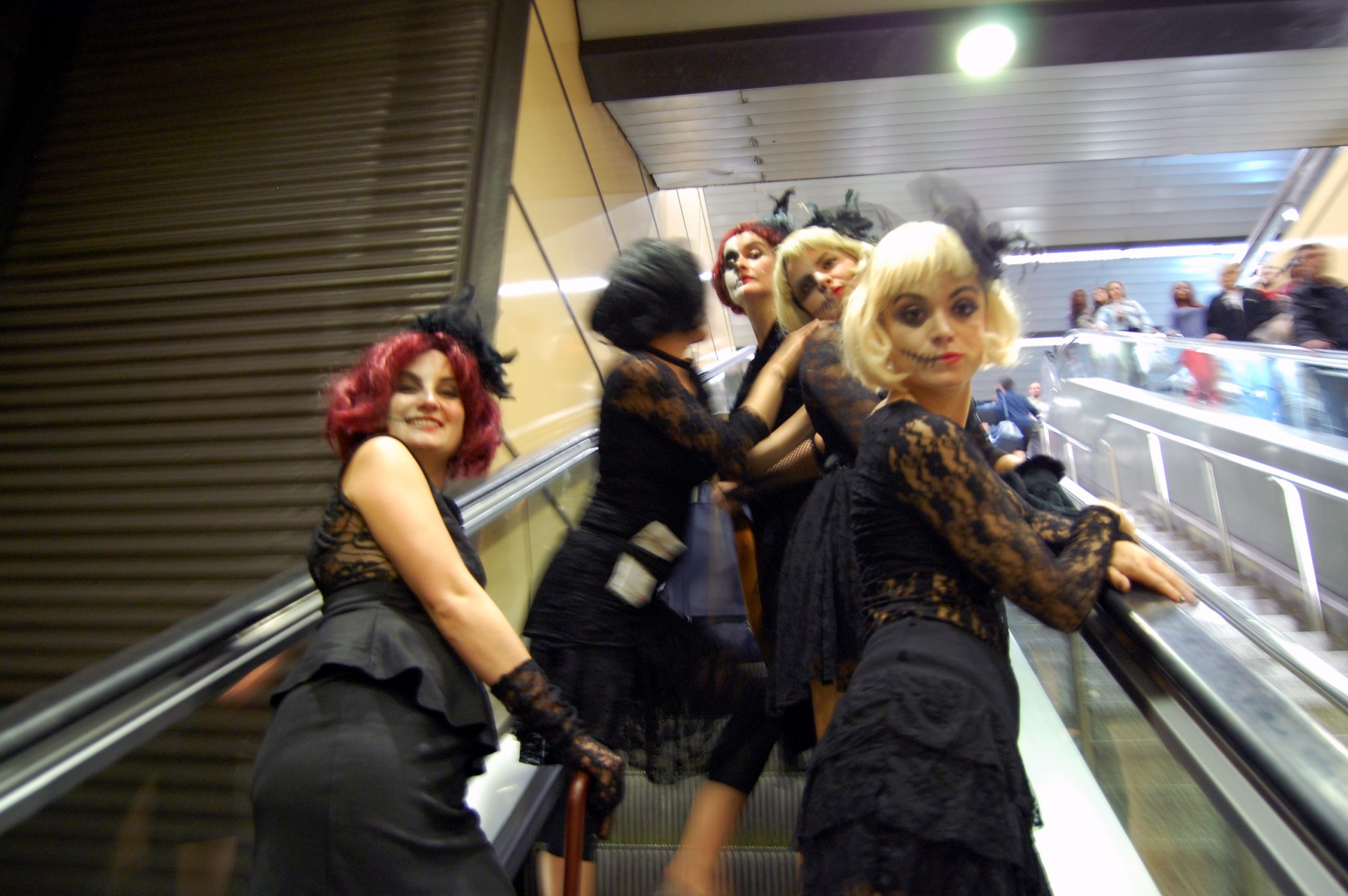 València.-Servicio de metro y tranvía hasta la tres de la madrugada para facilitar la movilidad en la noche de Halloween