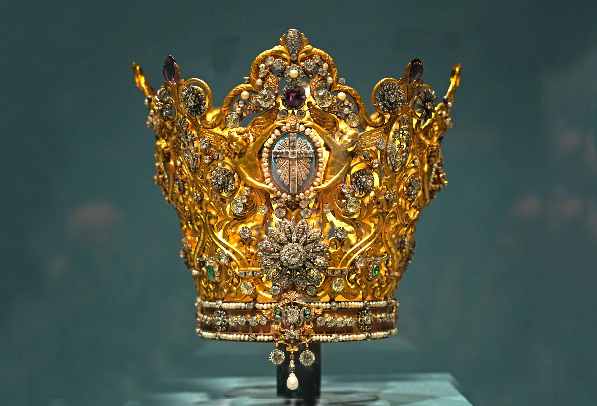 exposición del Centenario de la Coronación de la Virgen de los Desamparados