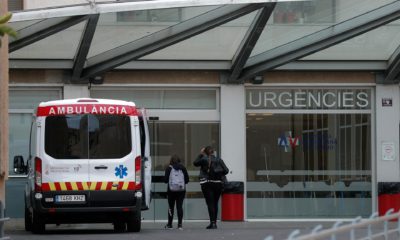 Heridos dos hombres al caerles encima una persiana en una calle de València
