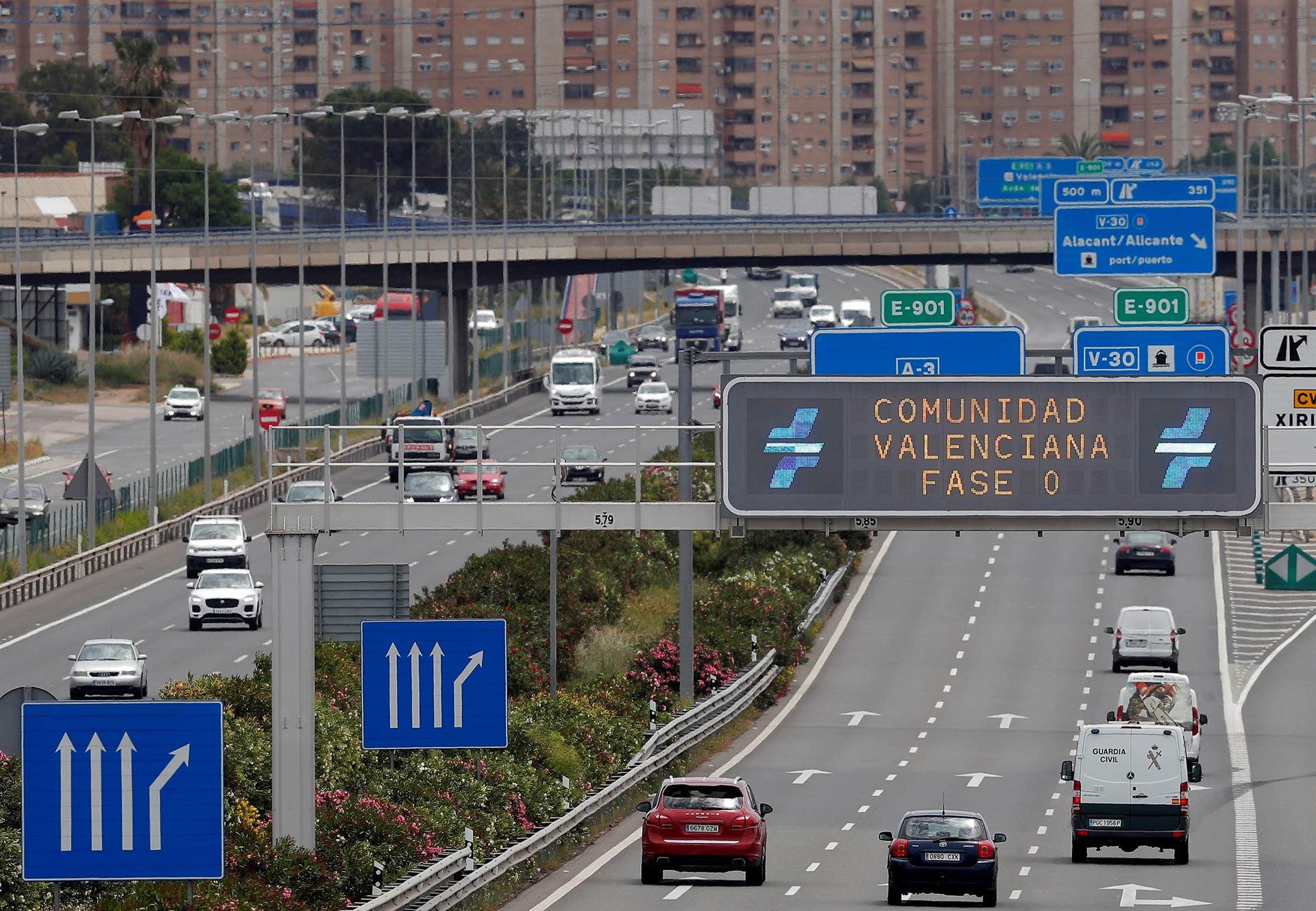 La DGT Prevé 2,4 Millones De Desplazamientos Este Fin De Semana En La ...