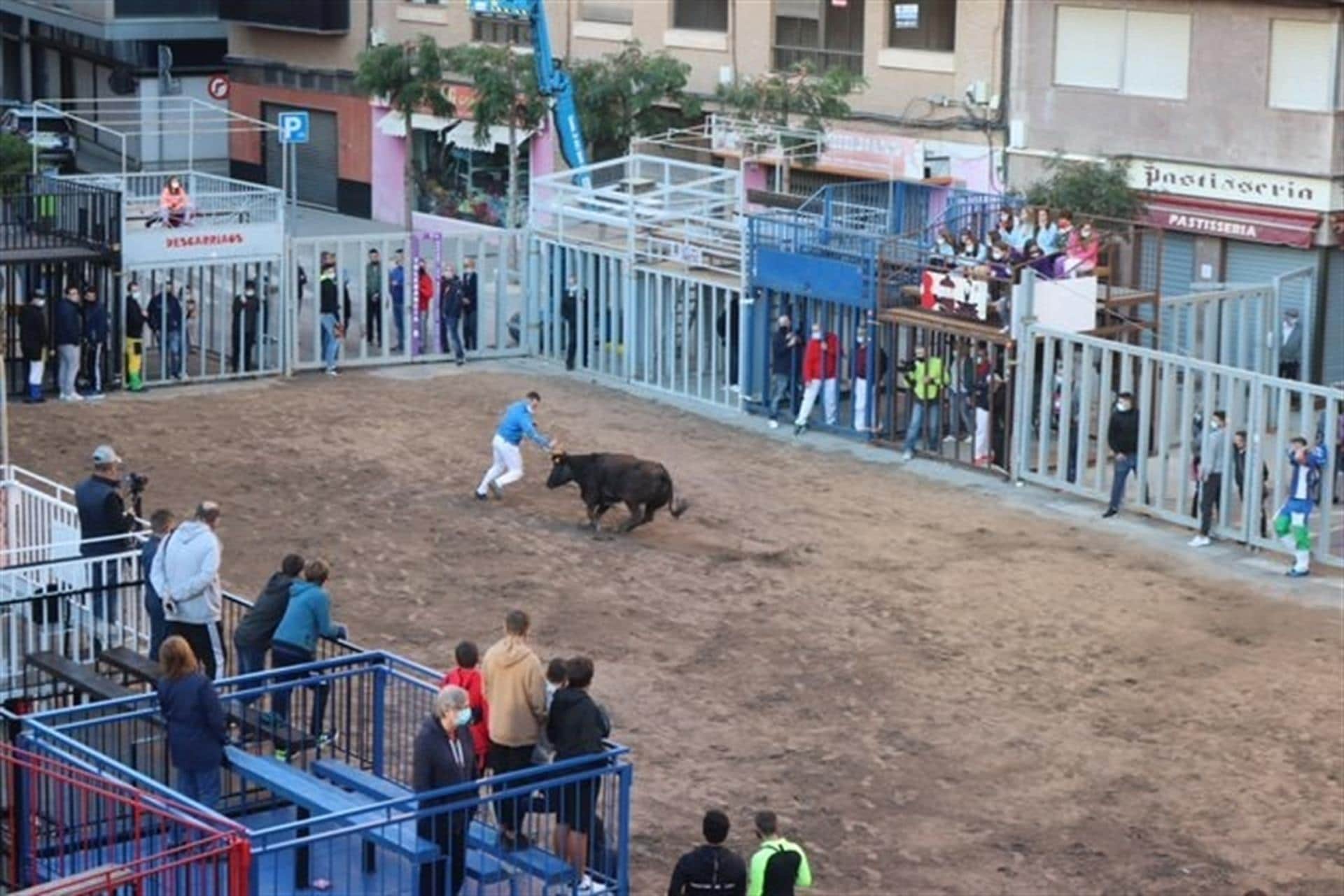 Muere un hombre tras ser corneado durante los "bous al carrer" de Onda (Castellón)