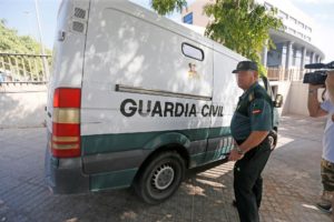 Matan a tiros a un chico de 31 años en plena calle en Benetússer