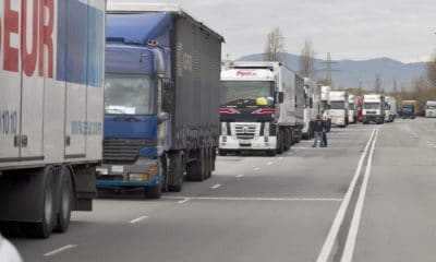 Transportistas valencianos se suman al paro de 3 días antes de la Navidad por "el abandono del Gobierno"
