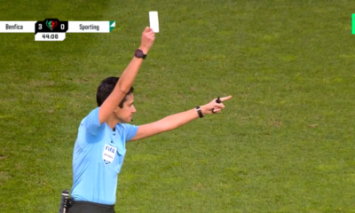 Primera tarjeta blanca en la historia del fútbol: ¿Qué significa esta cartulina?