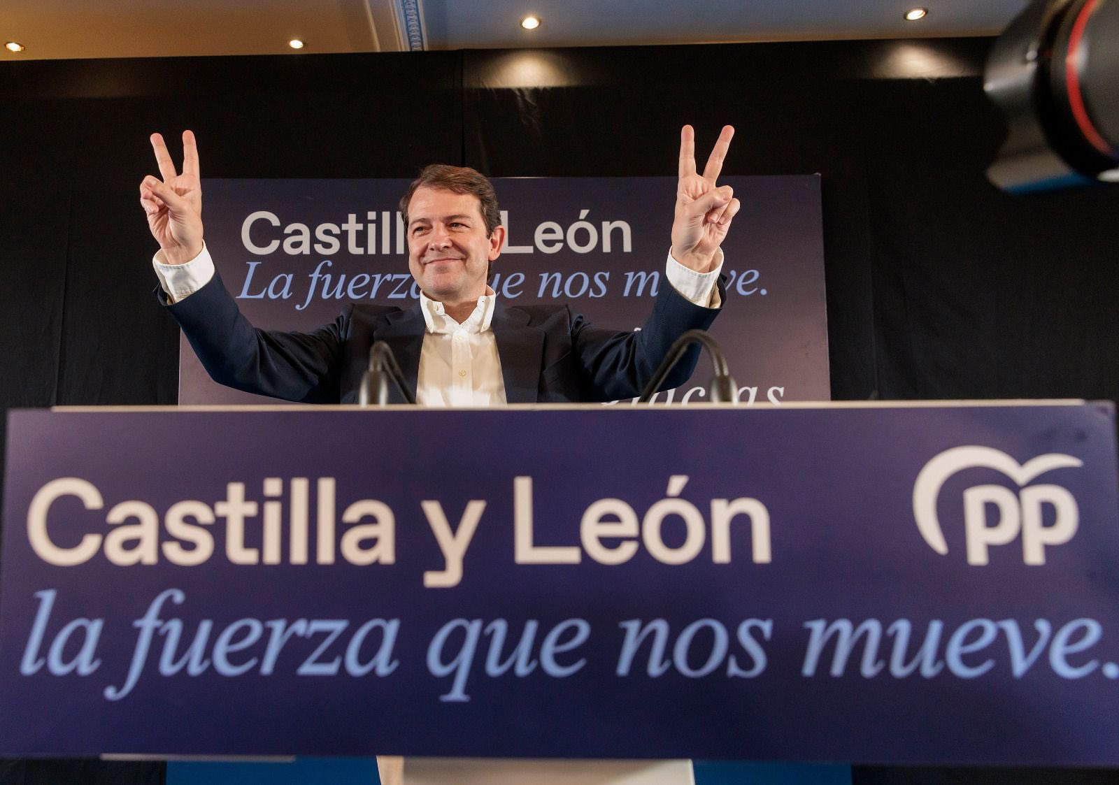 El PP gana las elecciones pero dependerá de Vox para gobernar Castilla y León