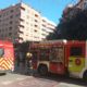 GALERÍA| Un pequeño incendio en un piso de Juan Llorens moviliza varias unidades de bombero y policía
