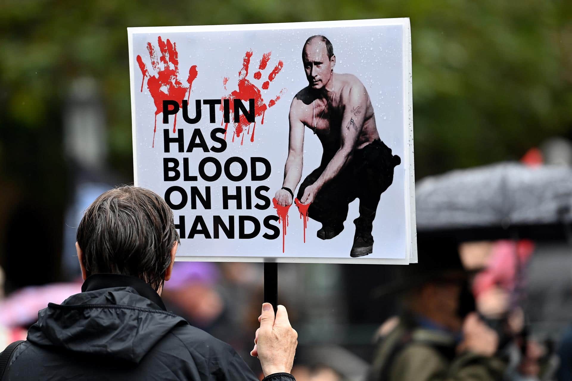¿Se puede procesar a Putin por delitos de guerra y crímenes contra la humanidad?
