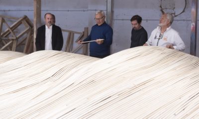 VÍDEO | Ribó visita el taller del artista fallero Manolo García con motivo de Valencia Capital Mundial del Diseño 2022