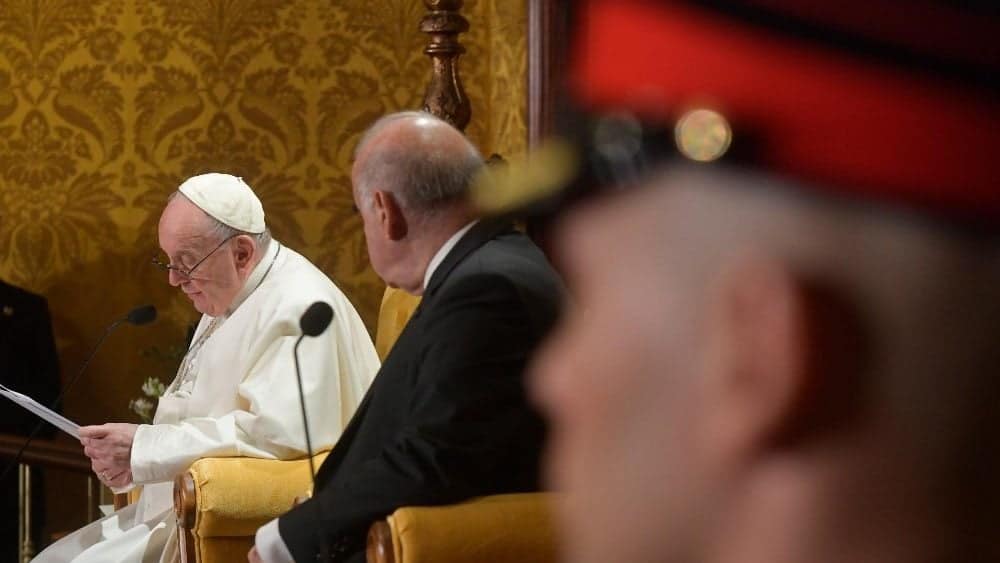 El papa Francisco carga contra Putin