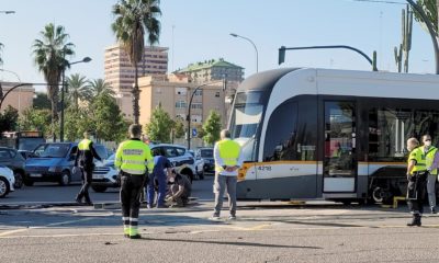 Un hombre de 82 años herido tras ser atropellado por un tranvía en València