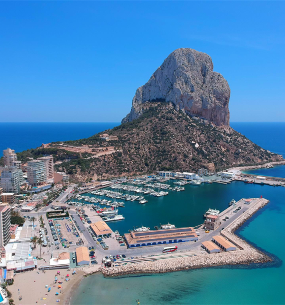 Calpe cierra al baño la playa de la Fossa por la mala calidad del agua
