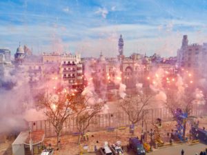 Castillo y mascletà del 9 d'Octubre