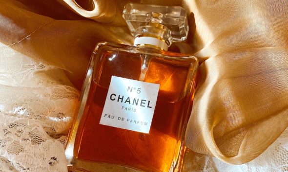 Los 10 perfumes más vendidos del mundo