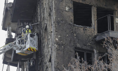 La Policía científica finaliza su trabajo en el edificio calcinado en València