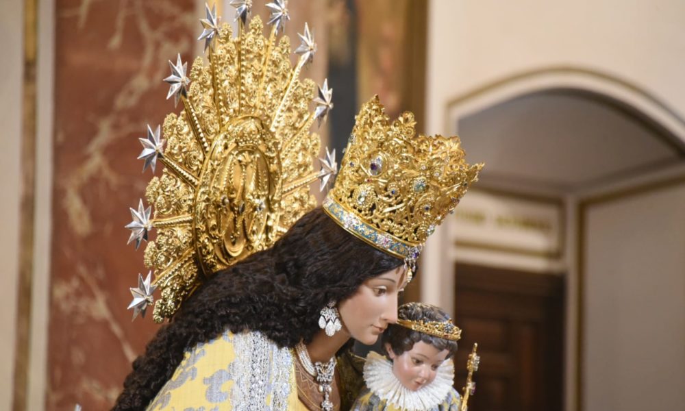 Besamanos a la Virgen de los Desamparados fecha