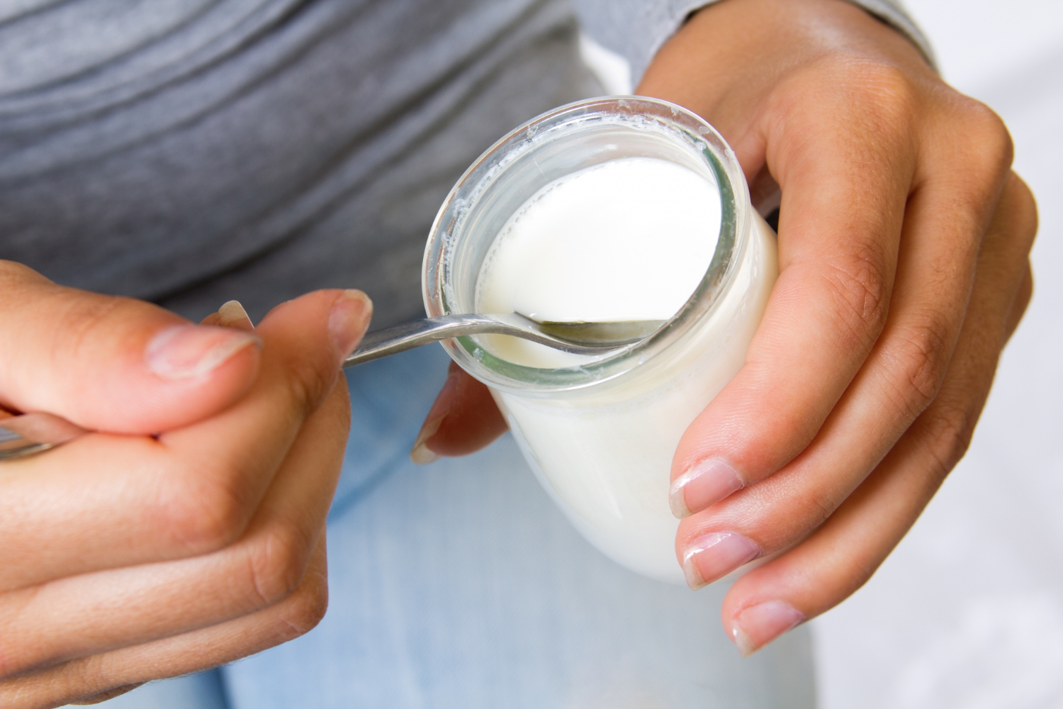 ¿Qué pasa cuando te comes un yogur caducado?