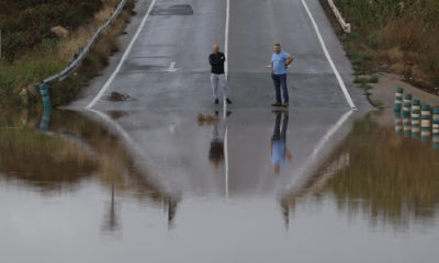 Bombertos rescate Puzol coche lluvia