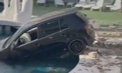 coche accidente piscina hotel Torrevieja