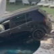 coche accidente piscina hotel Torrevieja