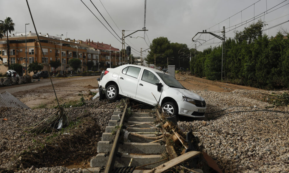 DANA cancelaciones trenes y autobuses Valencia