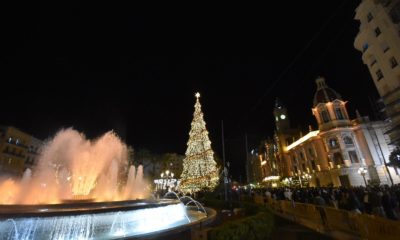 La Plaza del Ayuntamiento de València, cerrada al tráfico por Navidad