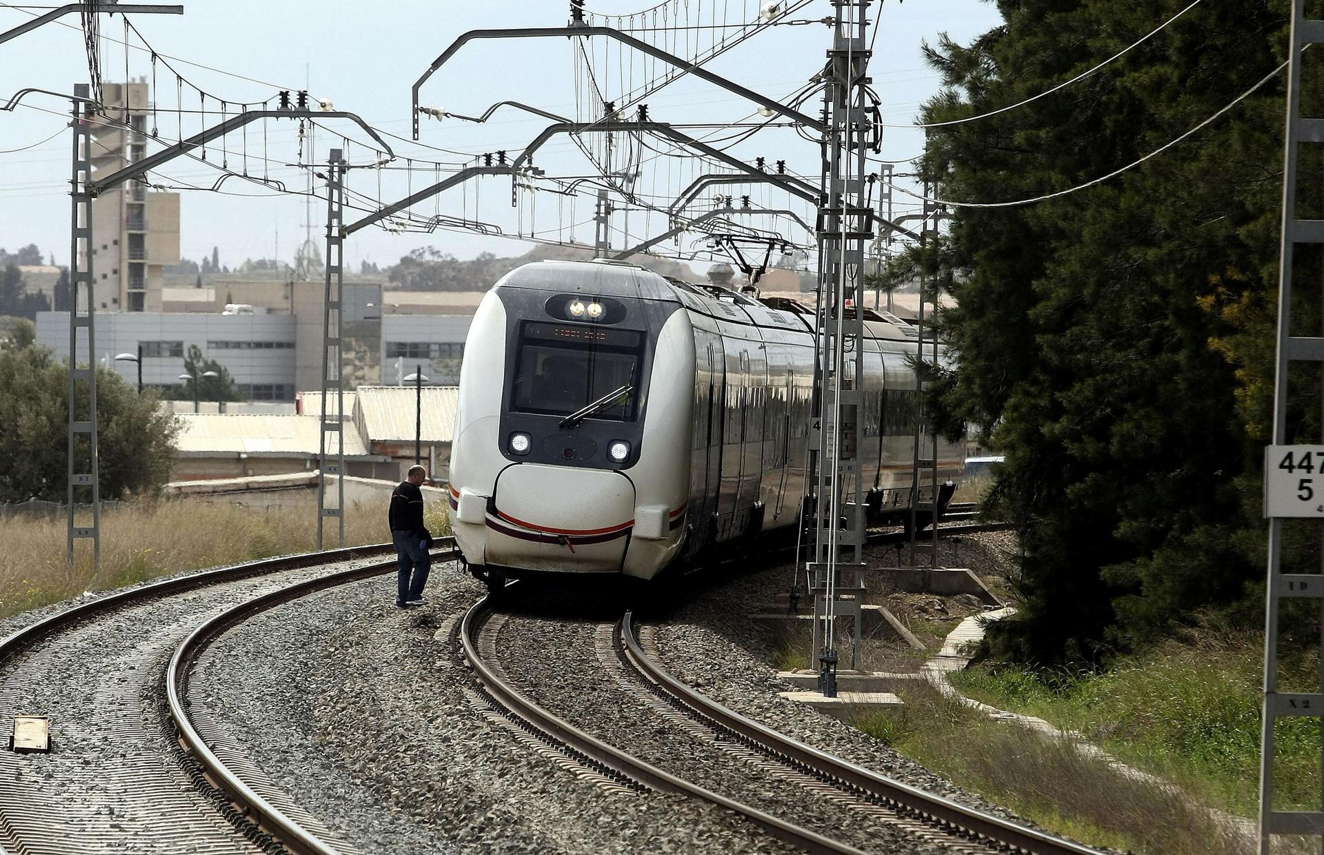 Muere arrollada tren Alicante