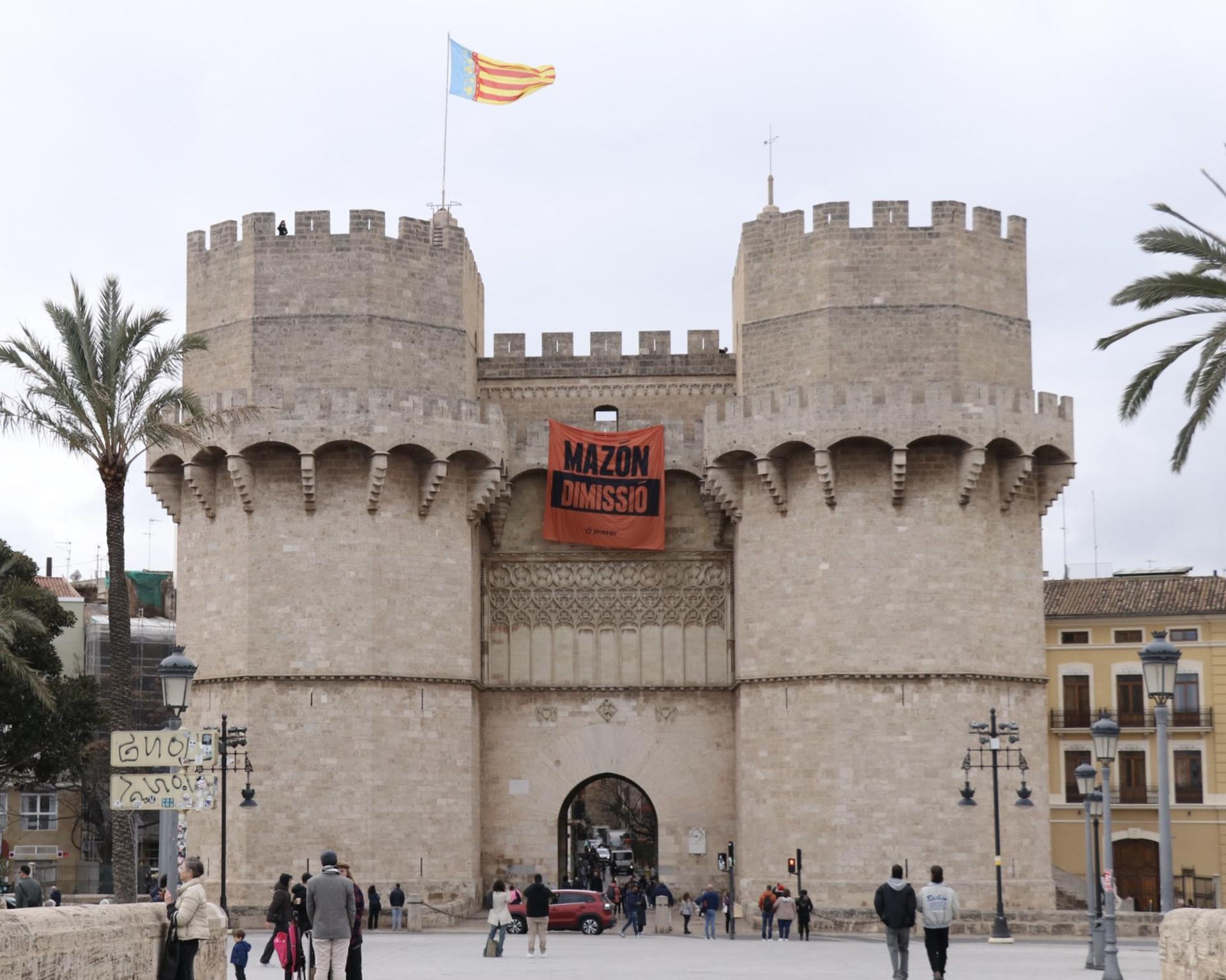 Torres de serranos Mazón dimisión