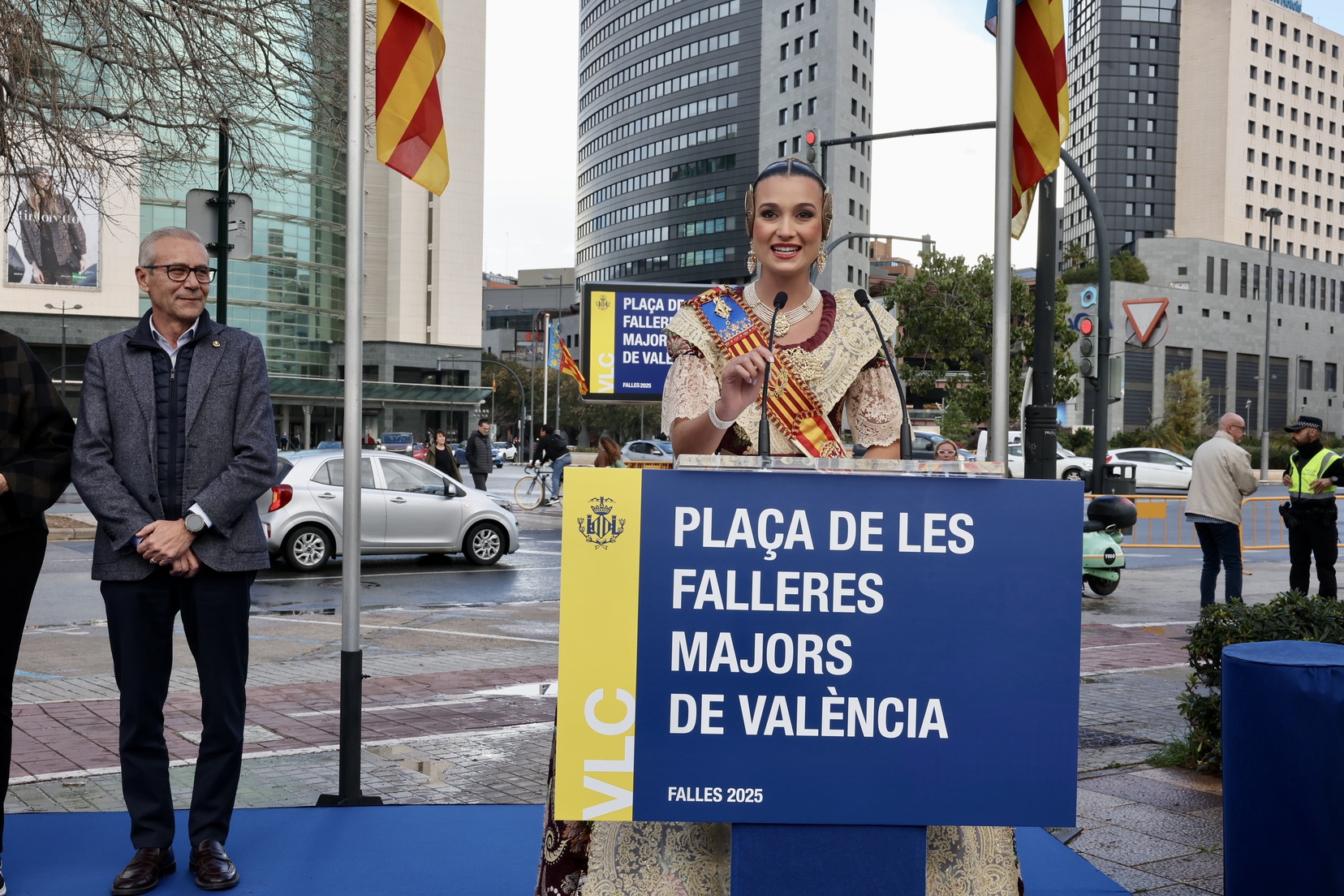 Plaza Falleras mayores de Valencia