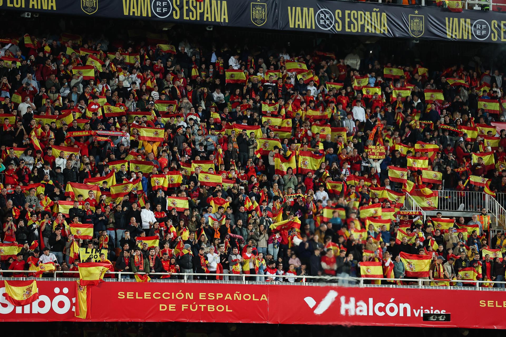 Detención en Mestalla partido España