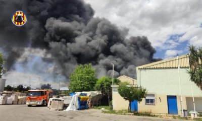 Incendio empresa reciclaje Silla