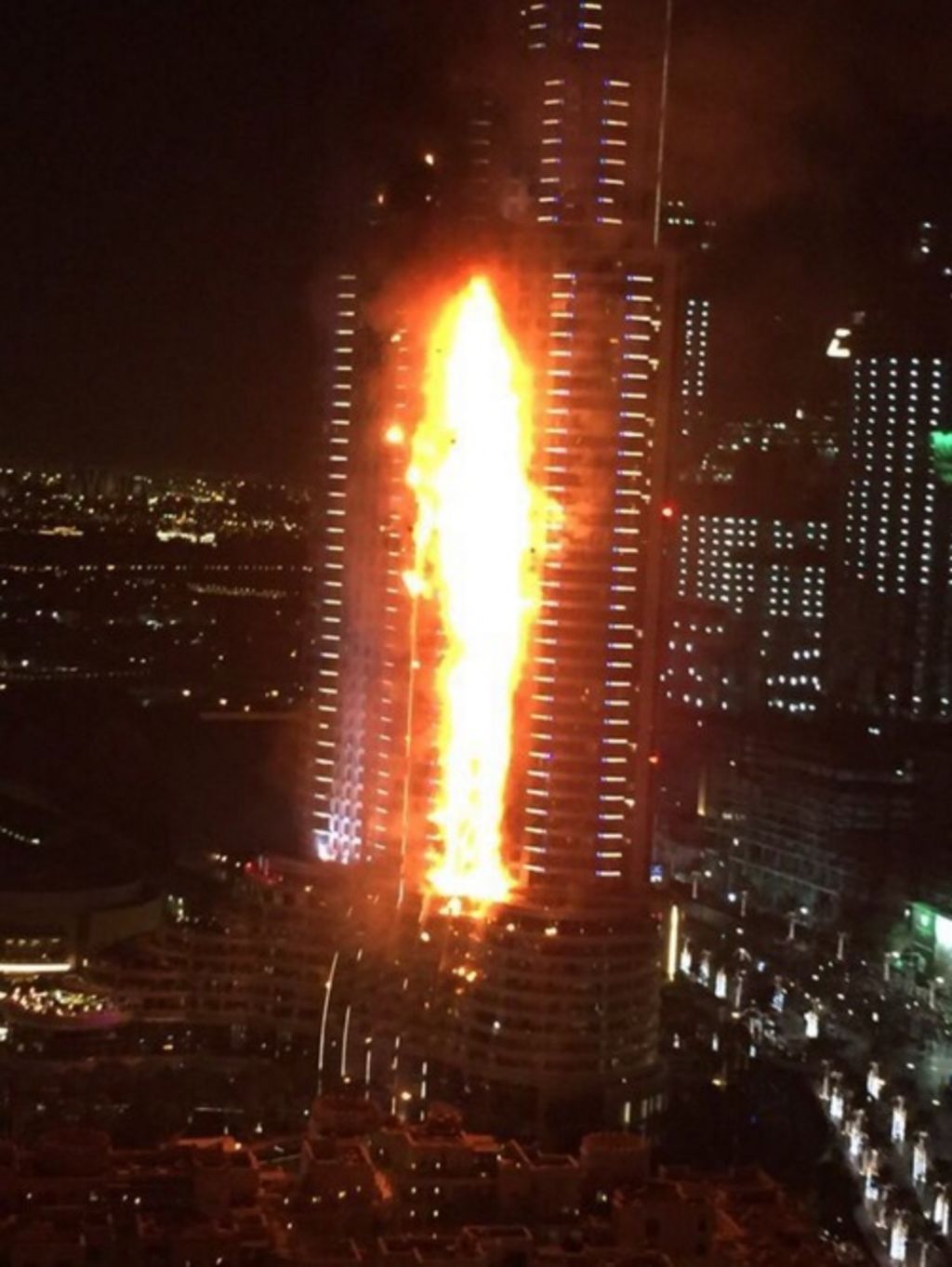 incendio rascacielos Dubái
