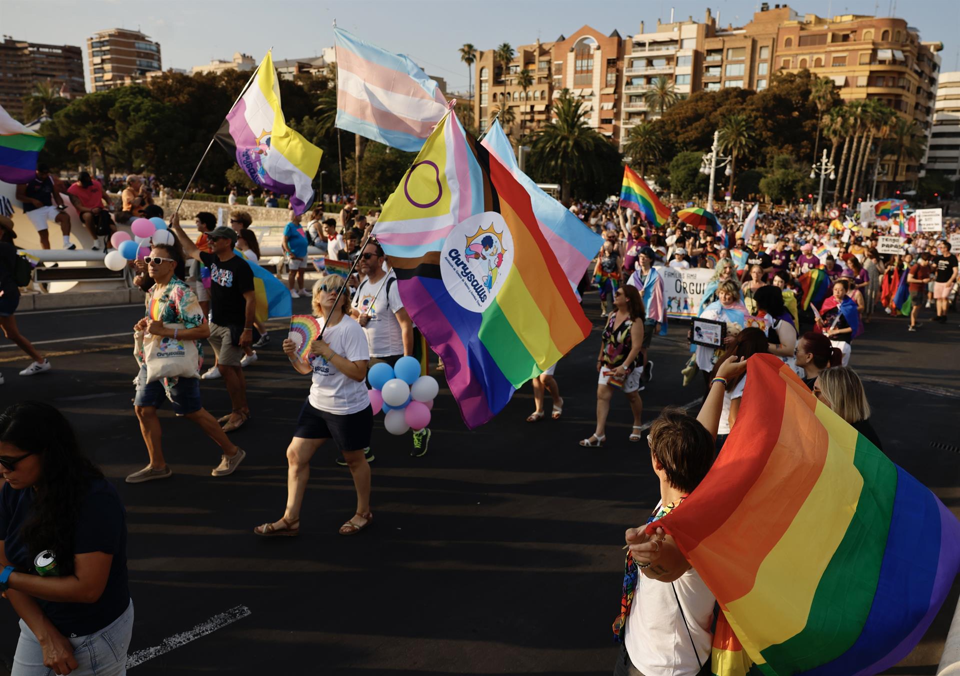 Un Orgullo 2025 reivindica en València los derechos LGTBIAQ+