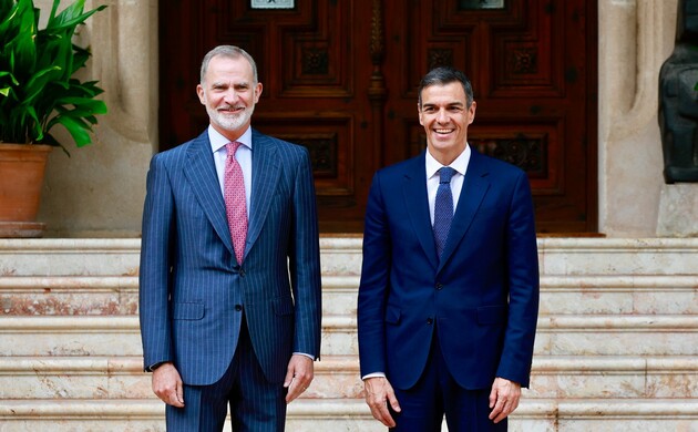 Rey Felipe y Pedro Sánchez se reunen en Marivent