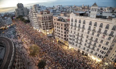 manifestación dimisión Mazón