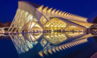 espectáculo luces lago Ciutat Arts Valencia