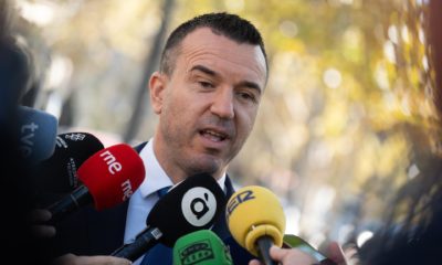 Vicent Mompó Diana Morant escoba