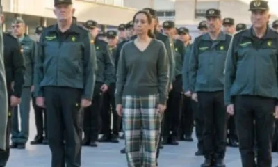 directora general guardia civil pijama