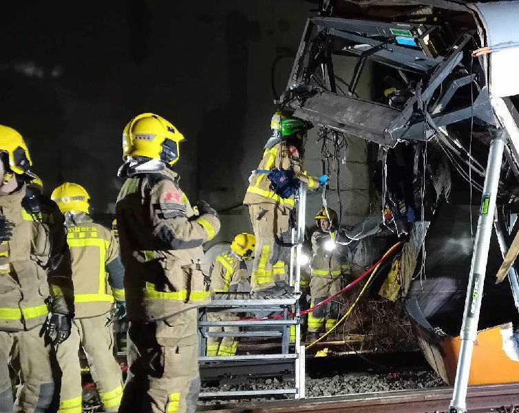 Descarrila tren R4 Rodalies Gelida