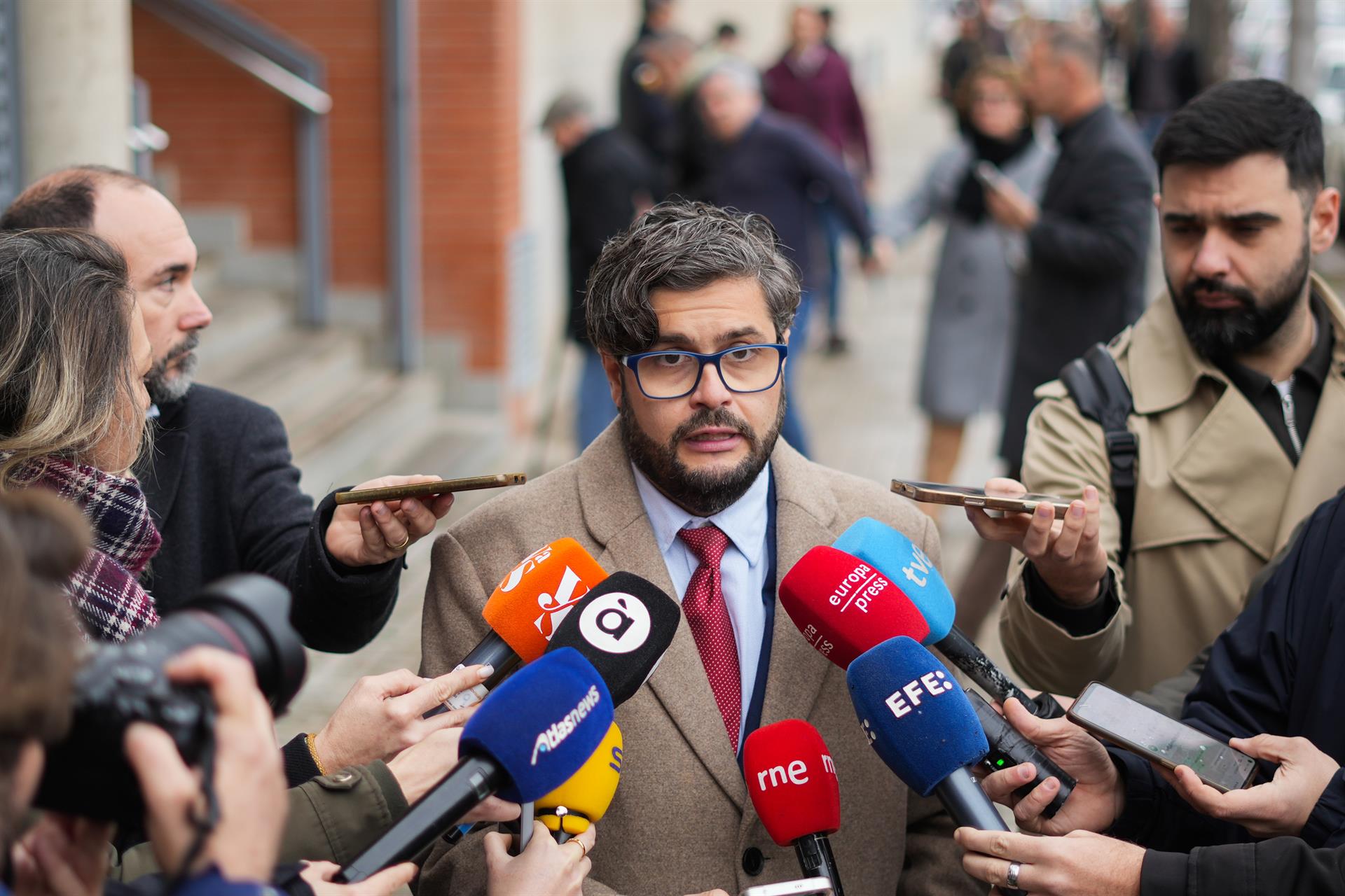 funeral víctimas naufragio Indonesia