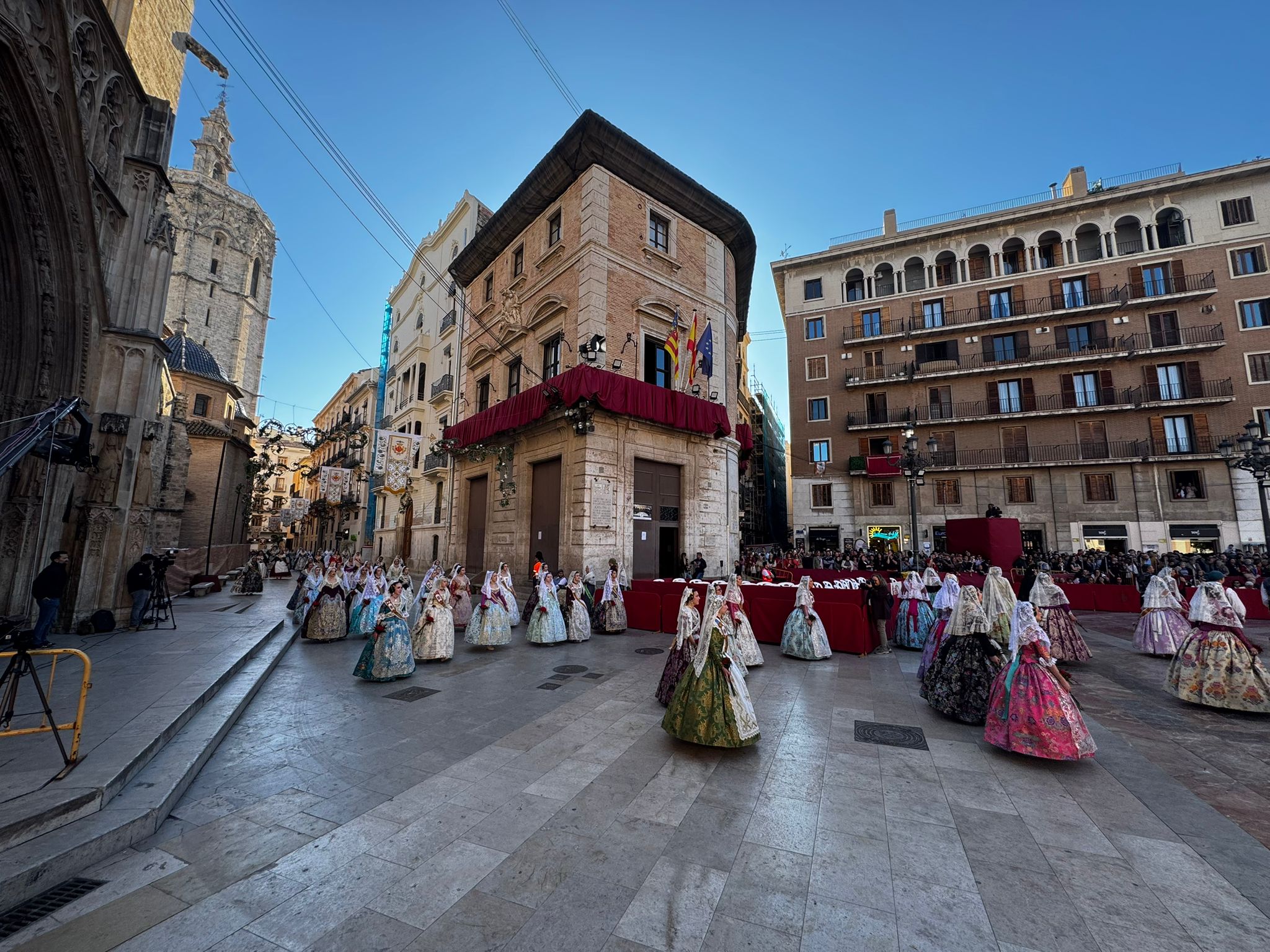 Ofrenda 2026 1 dia Fotos Camila Semiglia y Jeroni Algarra / OFFICIAL PRESS