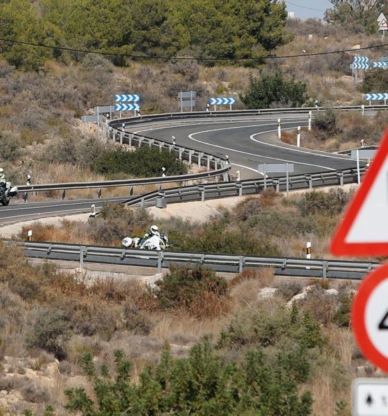 Detenido en Orihuela un conductor sin carnet que atropelló drogado a dos ciclistas mientras huía de la Guardia Civil