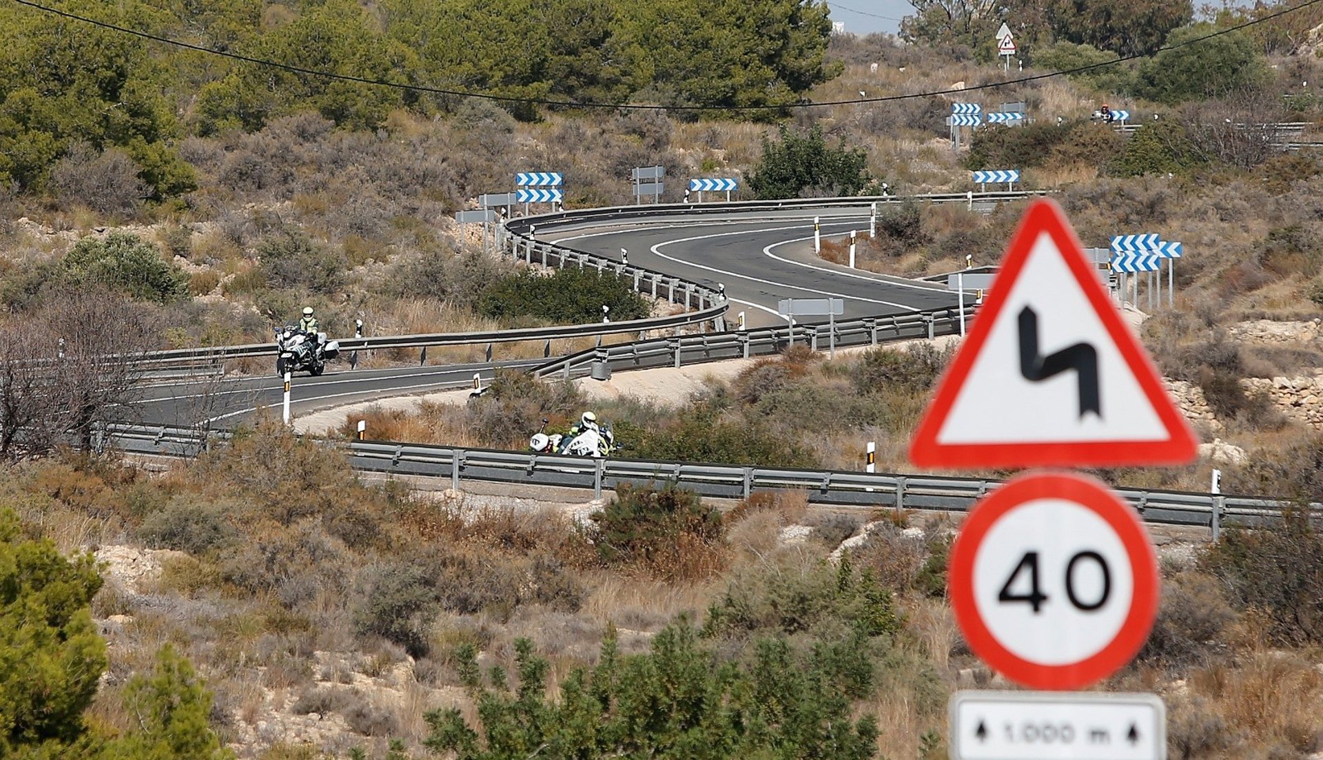 Detenido en Orihuela un conductor sin carnet que atropelló drogado a dos ciclistas mientras huía de la Guardia Civil