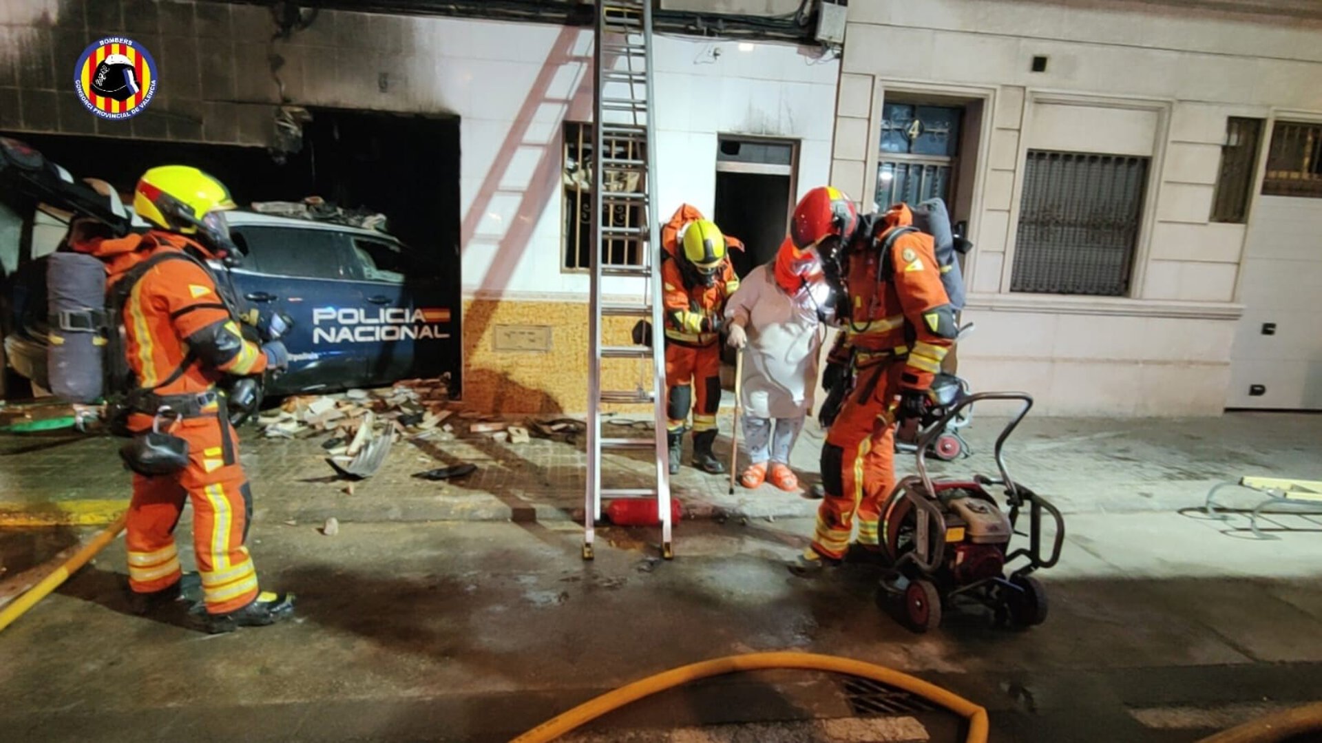 coche policía incendio vivienda Alaquàs